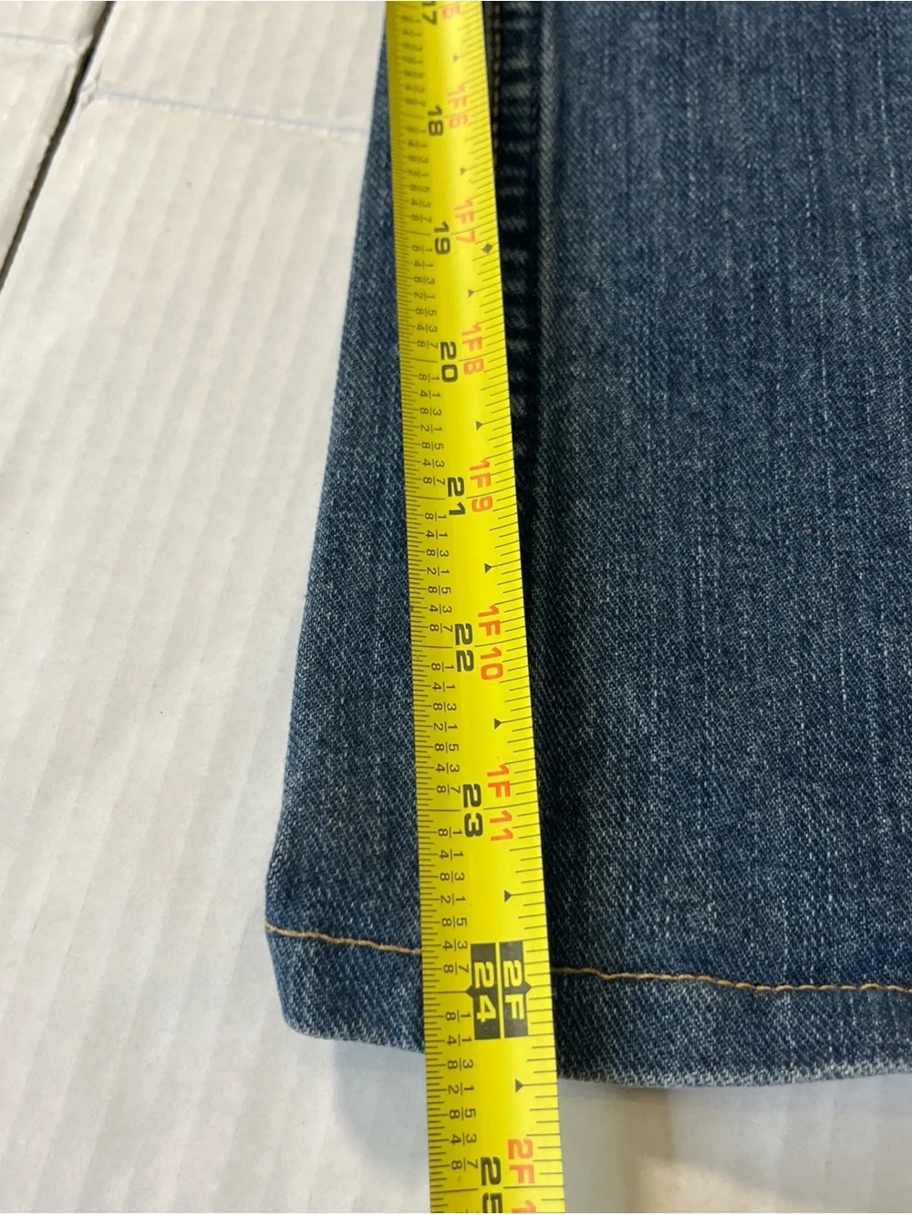 American Eagle Outfitters Men's Blue Straight-Leg Jeans